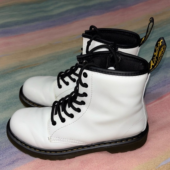DR DOC MARTENS 1460 COMBAT BOOTS WHITE LEATHER LACE UP women’s size 5 - Picture 3 of 8